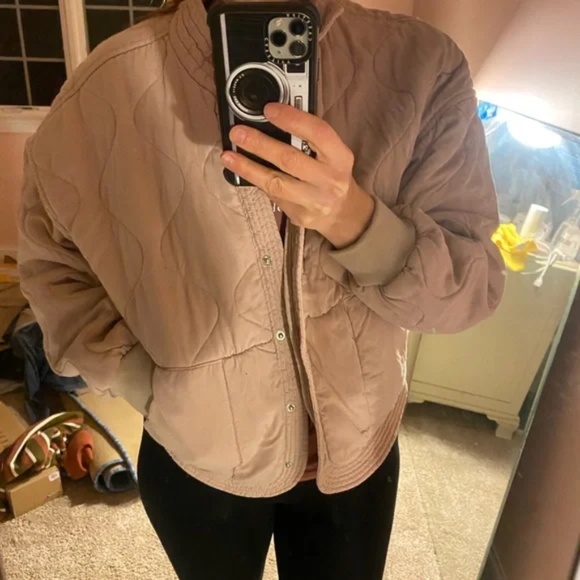 Blank NYC Cropped Quilted Snap Button Oversized Pink Jacket - Picture 1 of 9